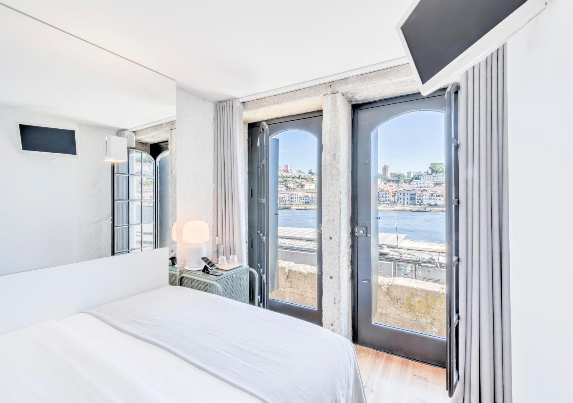 Oporto Street Fonte Taurina - Riverfront Suites (Adults Only) Номер фото
